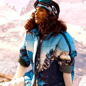 Free People Movement Pippa down jacket size M pre owned.